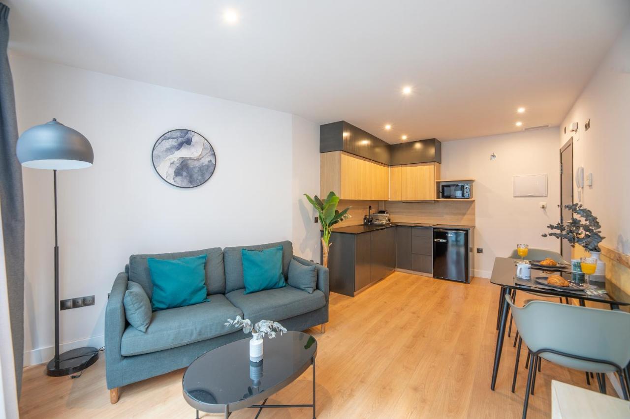 New Apartment -Shared Pool & Solarium- 1B มาลากา ภายนอก รูปภาพ